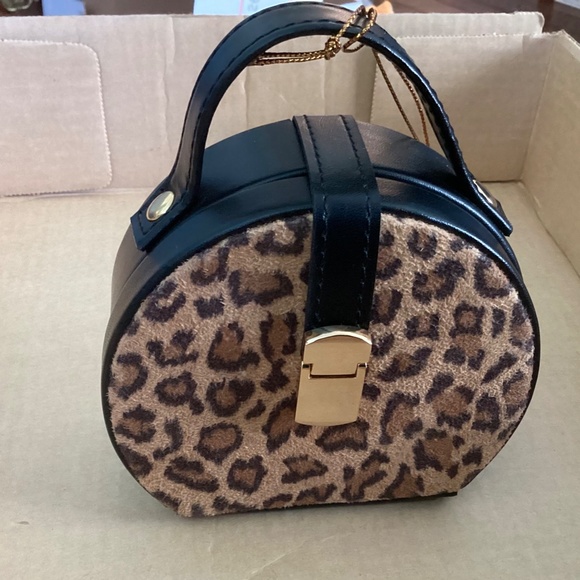 Tuscan Travel Jewellery Case - Picture 2 of 6